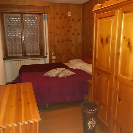 Appartamento Nelle Dolomiti شقة *